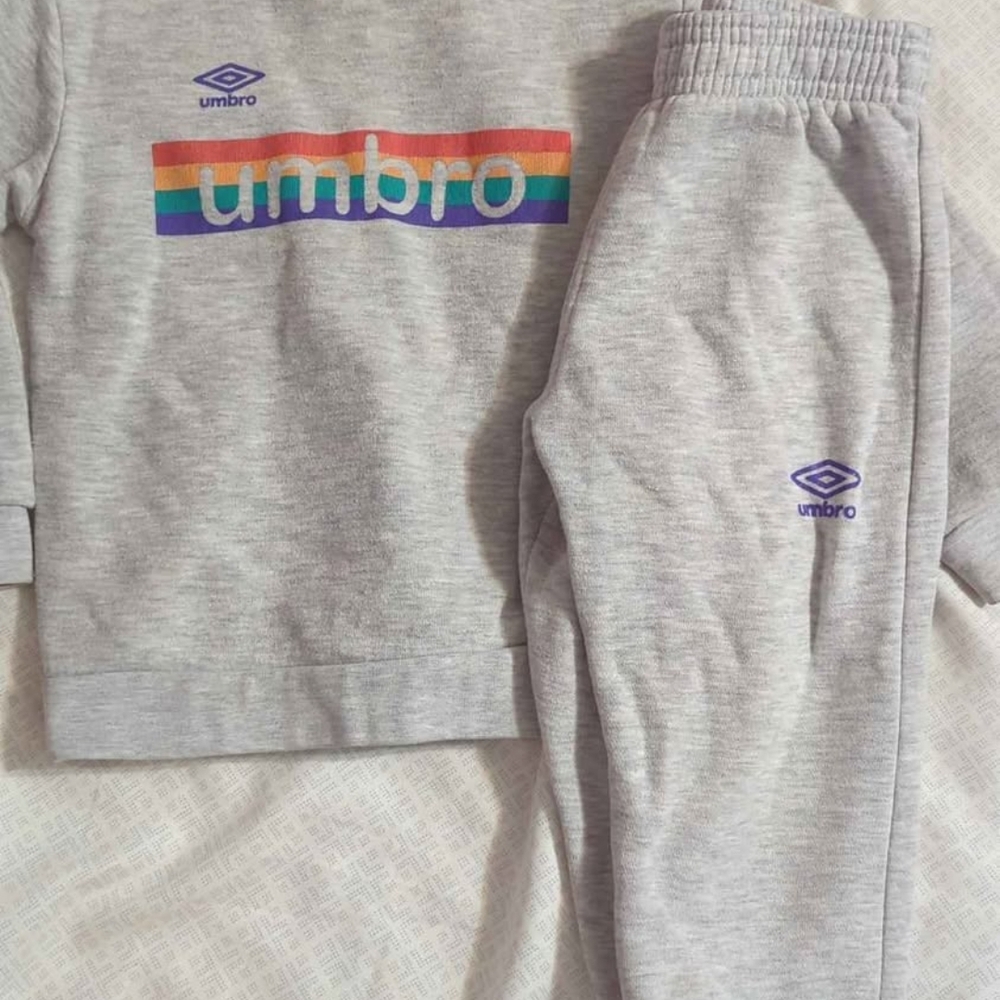 Umbro Kids Gray Sweatpants Set